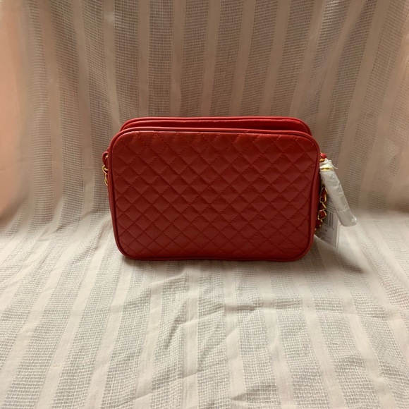Red purse. - Picture 2 of 3